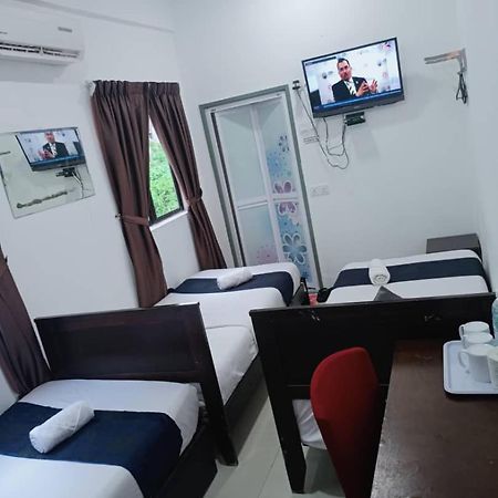 Max Ferringhi Hotel Batu Ferringhi Eksteriør billede